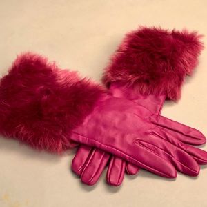 Fun faux fur pink gloves!